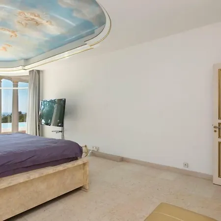 Superbe Avec Jacuzzi Et Piscine Privee
