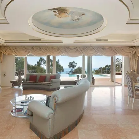 Superbe Avec Jacuzzi Et Piscine Privee Валлорис