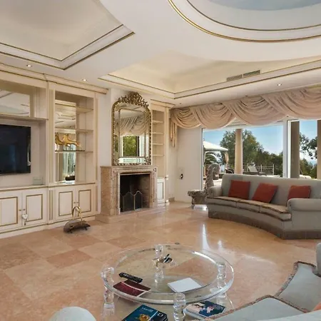 Superbe Avec Jacuzzi Et Piscine Privee * Валлорис