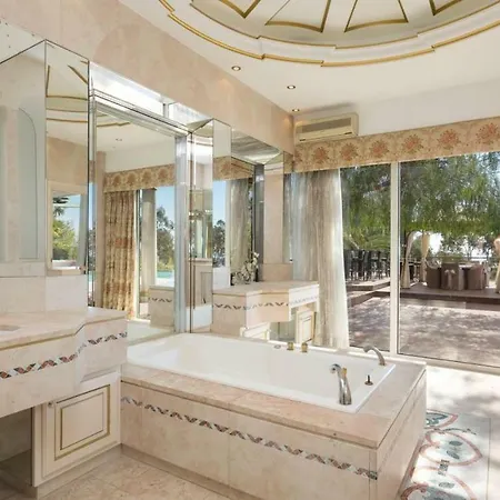 Superbe Avec Jacuzzi Et Piscine Privee * Валлорис